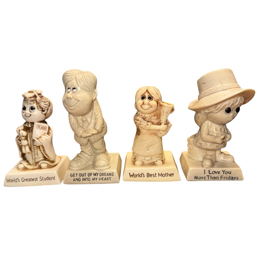 Lot of 4 Vintage R & W Berries Figurines Circa 1970s